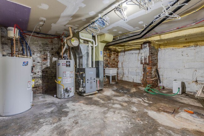 Building Photo - shad3162-3164
