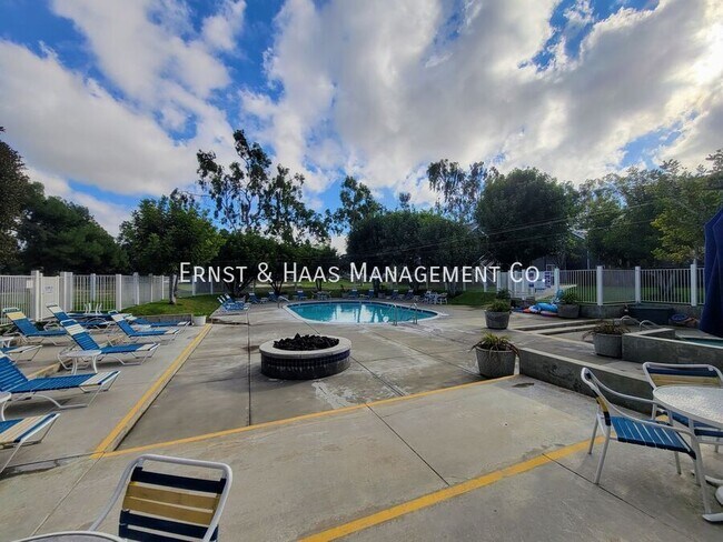 Building Photo - 6020 Bixby Village Dr