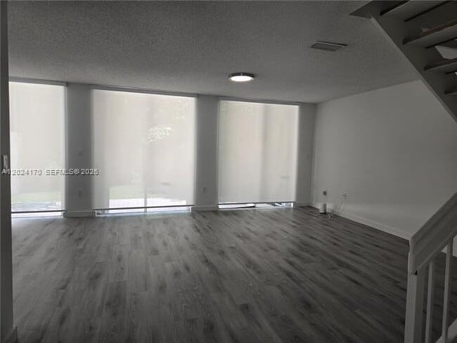 Building Photo - 9835 NW 43rd Terrace