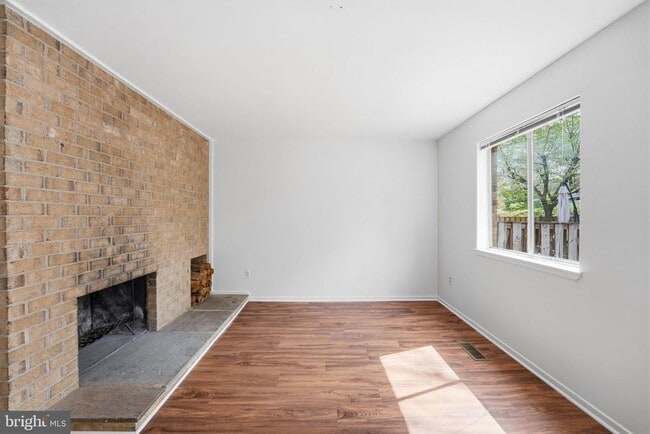 Building Photo - 1747 Cy Ct