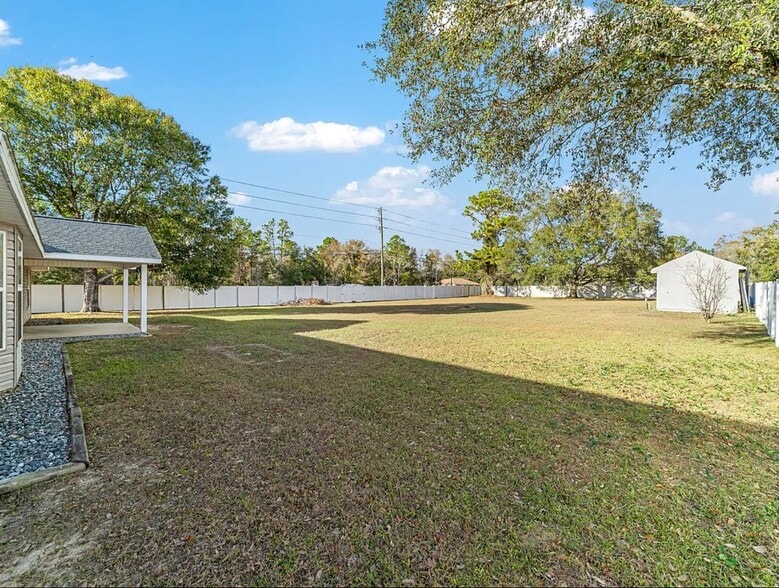 Building Photo - 6930 Bahia Rd