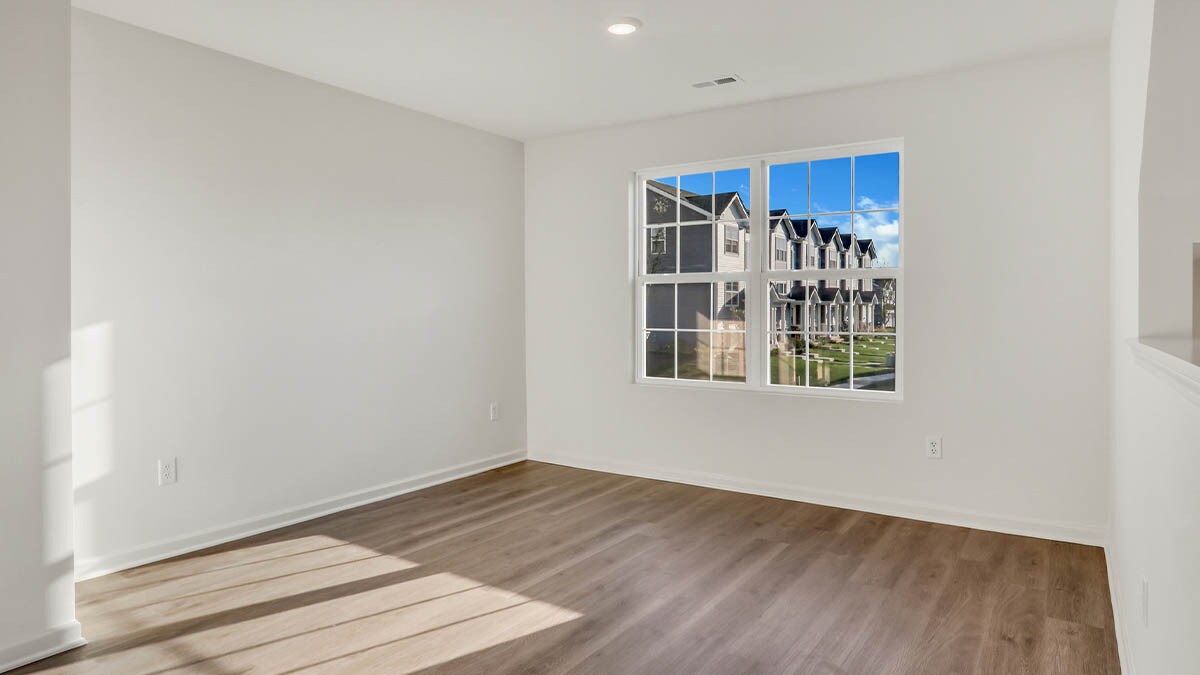 Dining View 1 - 6550 Linden Trl