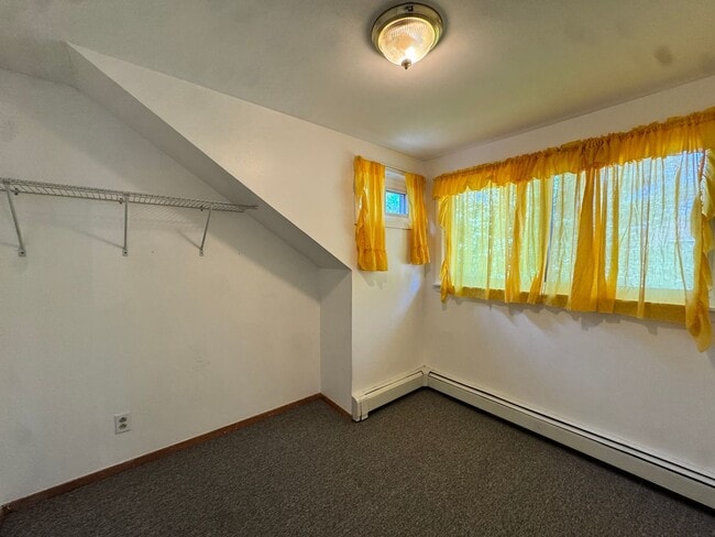 Building Photo - Adorable 1+ Bedroom in Nokomis Available Now!