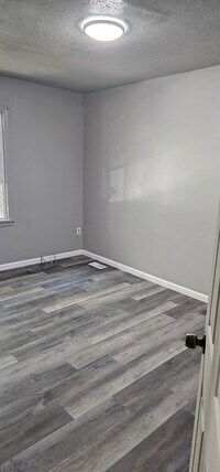 Building Photo - 5013 Wabash Pl