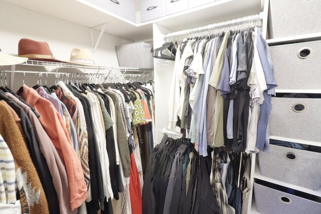 Building Photo - Be the first one to RENT this home! 3 bedrooms, 2 bathrooms, SINGLE LEVEL home with beautiful Lan...