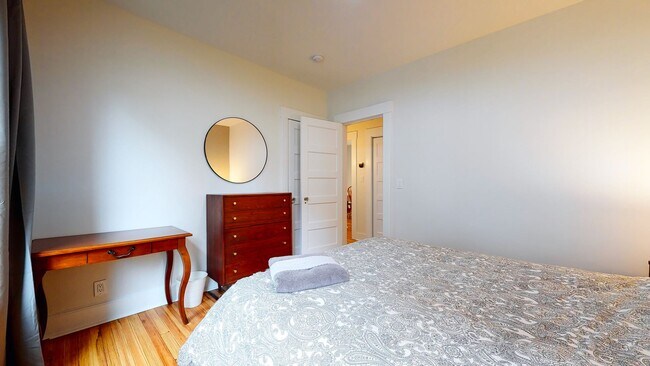 Building Photo - 276-278 Willow St