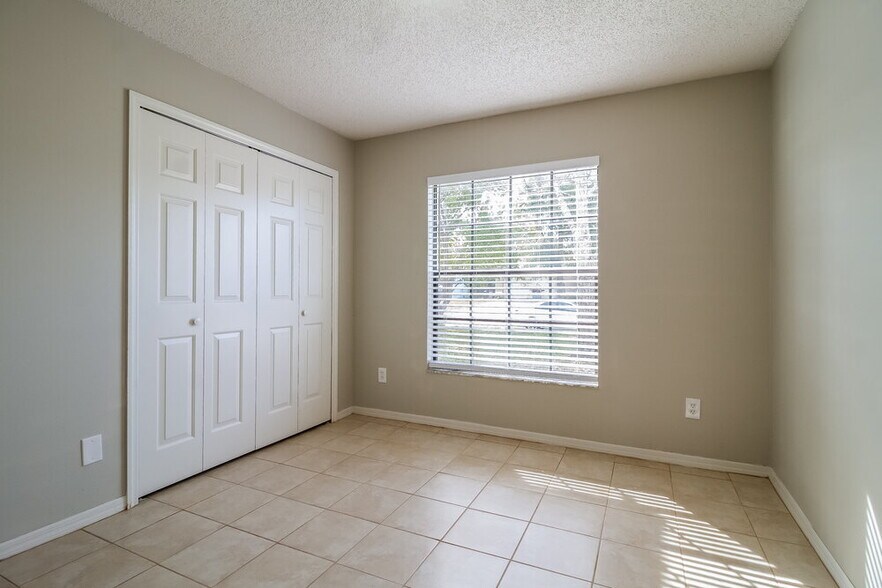 Building Photo - 9619 Bandelier Dr