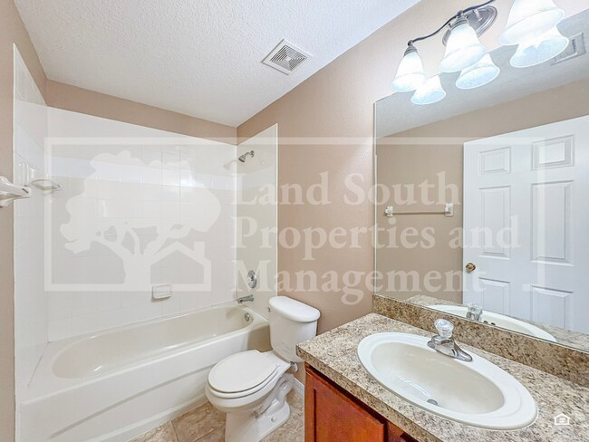 Building Photo - 5432 River Rock Rd