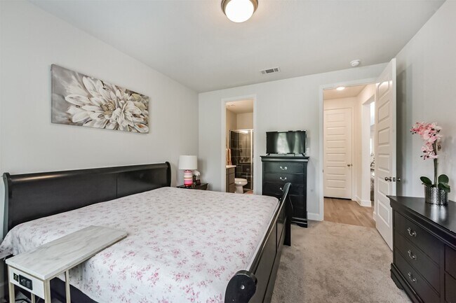 Building Photo - 27208 Starry Oaks Dr