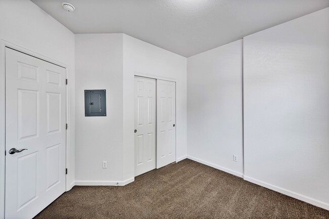 Building Photo - 623 Canyon Vista Way