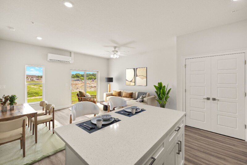 Building Photo - 14985 Sunset Eve Lp