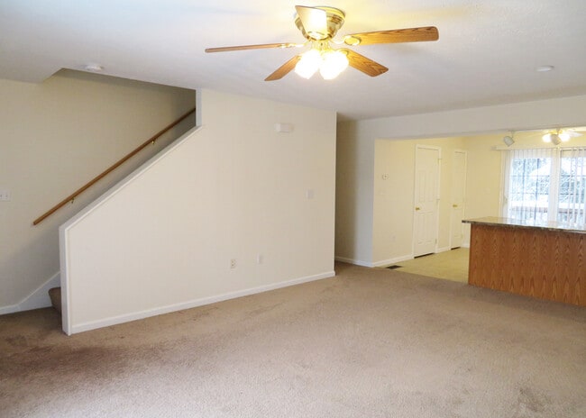 Building Photo - 14 Silver View Ct