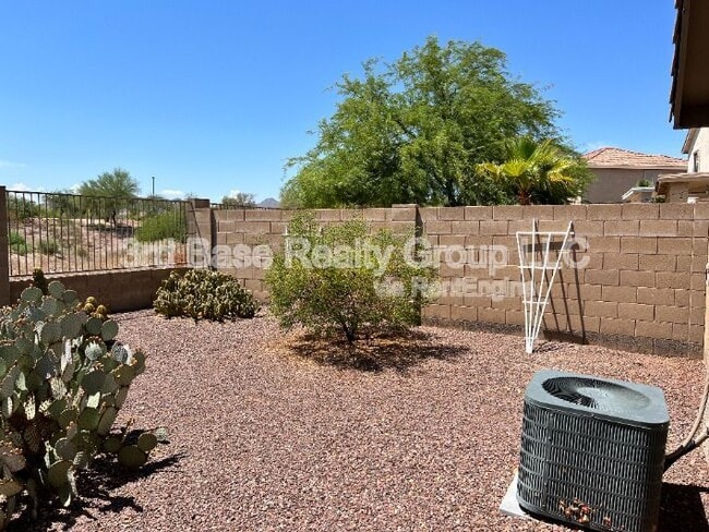 Building Photo - 724 S 223rd Ln