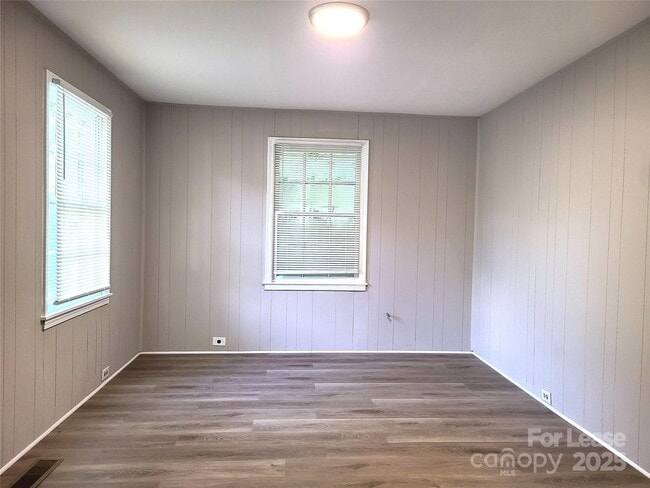 Building Photo - 1809 Merriman Ave