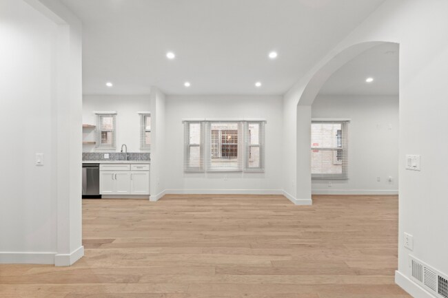 Building Photo - 6511 Orange St