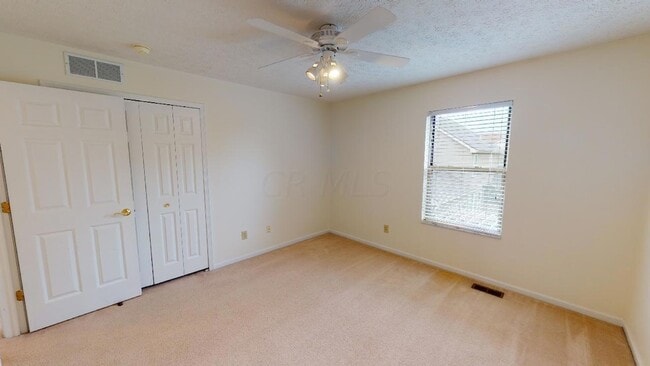 Building Photo - 6498 Ringsend Ct