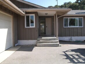 Building Photo - Fantastic Lot + View