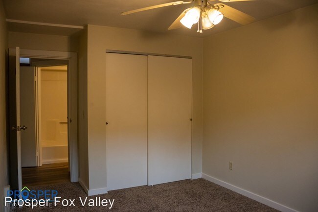 Building Photo - 836 Vine Ave