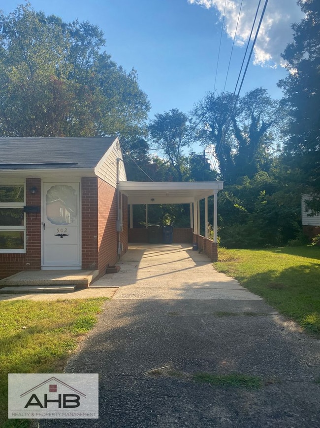 Primary Photo - 502 Doggett Dr