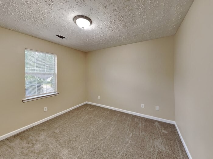 Building Photo - 105 Whitehead Dr