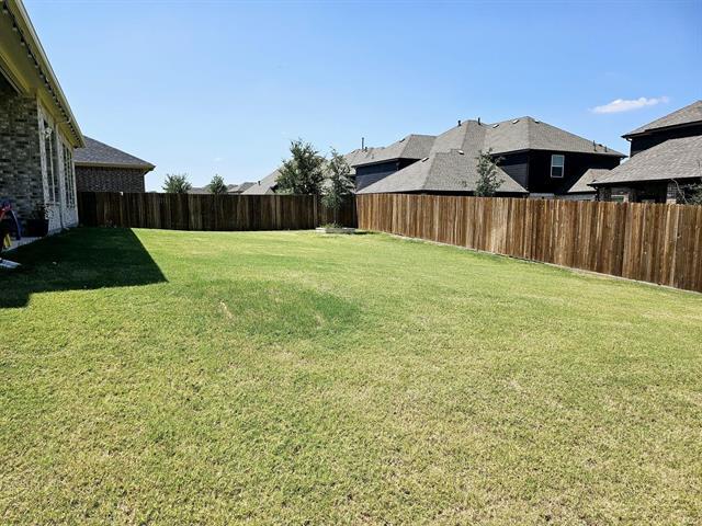 Building Photo - 204 Hardwood Trl