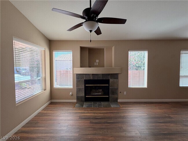 Building Photo - 212 Horizon Peak Dr