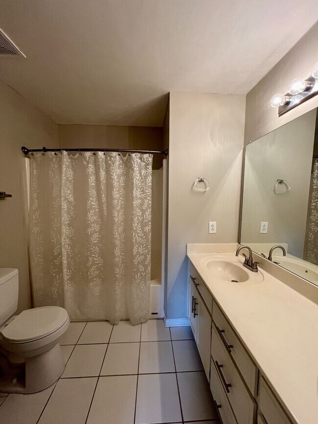 Building Photo - 2758 Shepherds Ct