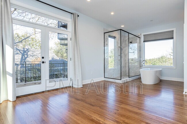 Building Photo - 2003 Newning Ave