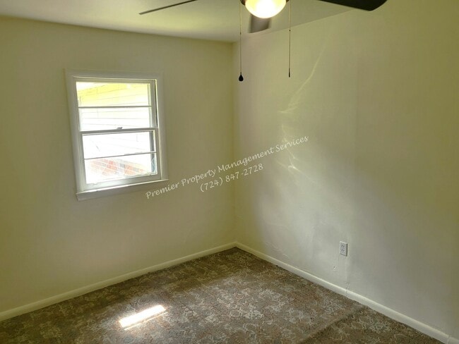 Building Photo - 136 Sawyer Dr