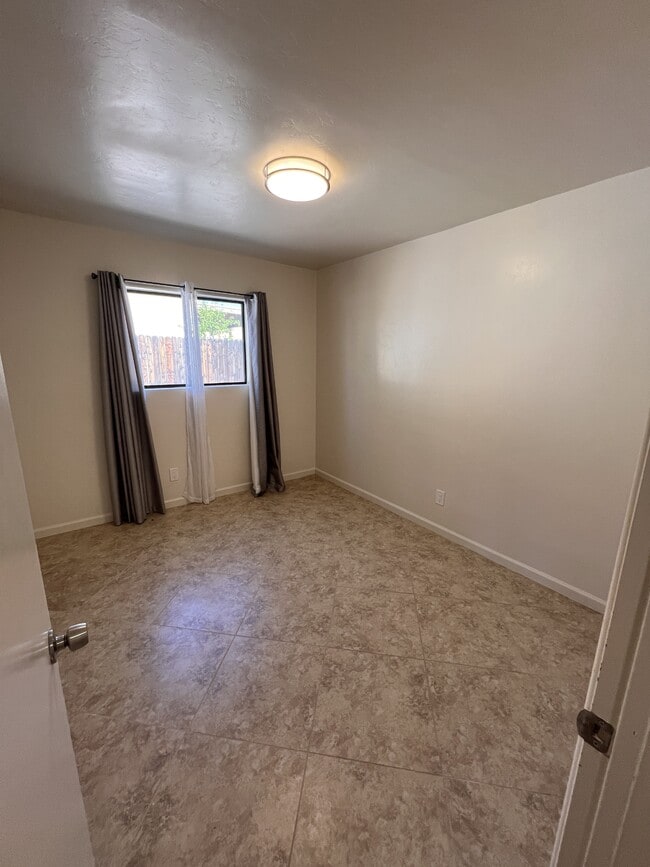 Building Photo - 1571 S Marmora Ave