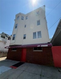 Building Photo - 622 Union Ave
