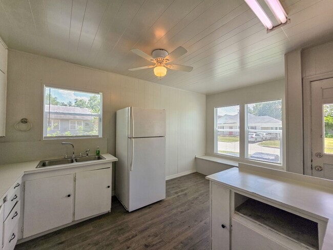 Building Photo - Cute 2 bedroom & 1 bath Home in Shawnee!