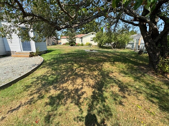 Building Photo - 4 Bedroom 2 Bathroom Mount Vernon House Cl...