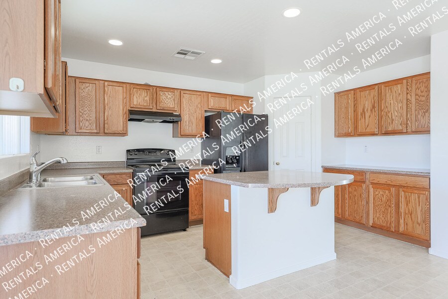 Building Photo - 2763 N 106th Ln