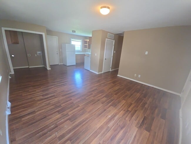 Building Photo - Charming 3-Bedroom Home with Large Yard