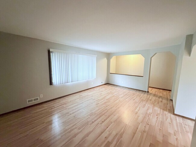 Building Photo - 8820-8822 Griggs Ave