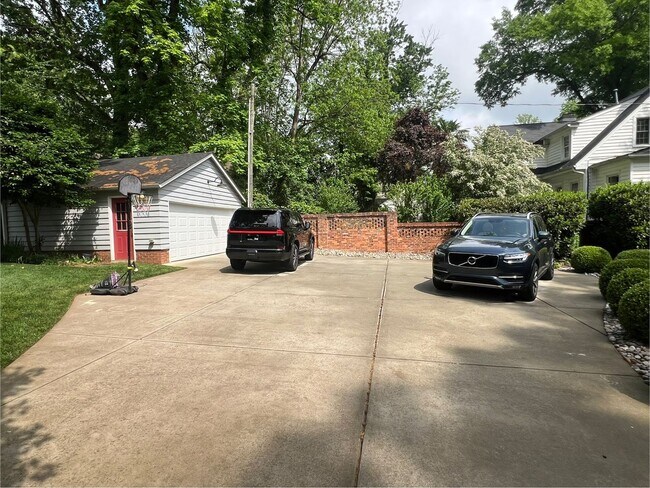 Building Photo - Gorgous 4 Bed 3.3 Bath house in the Sedgef...
