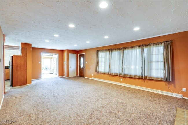 Building Photo - 4017 Bellaire Ln