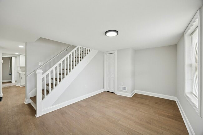 Building Photo - 635 Stanton Christiana Rd