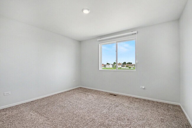 Building Photo - 1329 Prairie Creek Trail