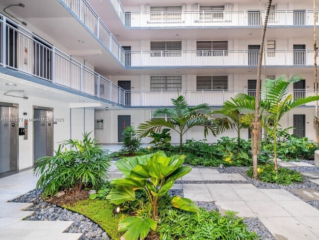 Building Photo - 680 NE 64th St