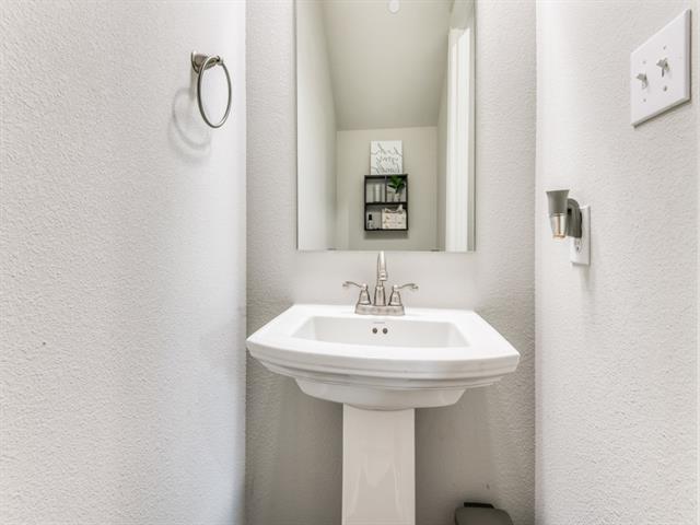 Building Photo - 12752 Perrin Ln.