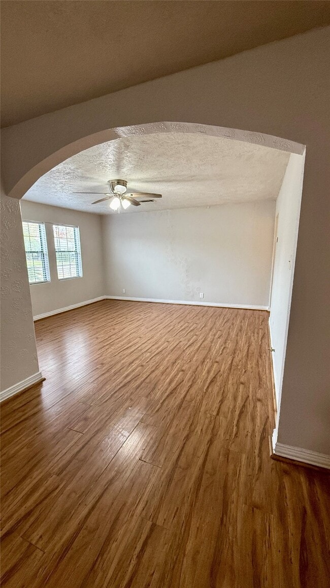 Building Photo - 13346 Louisville St