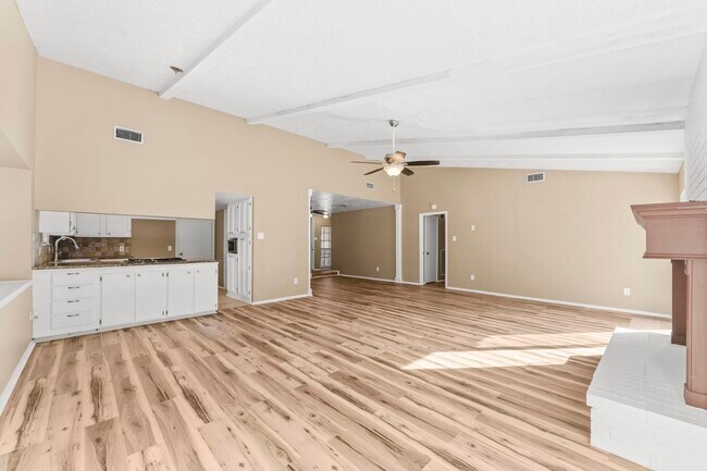 Building Photo - 17219 Camberwell Green Ln