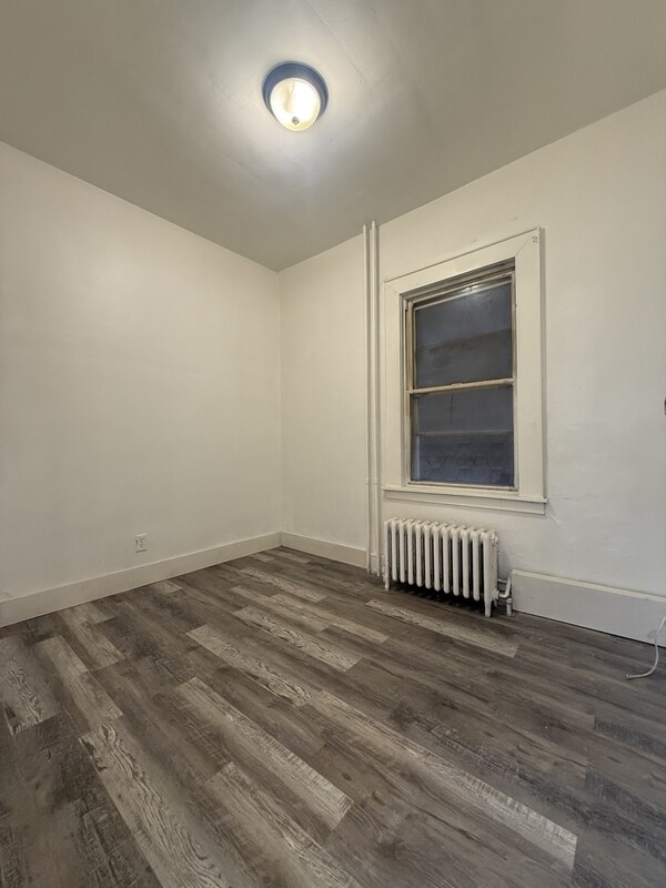 Building Photo - 292 Catherine St