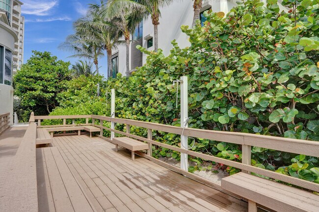Building Photo - 3740 S Ocean Blvd