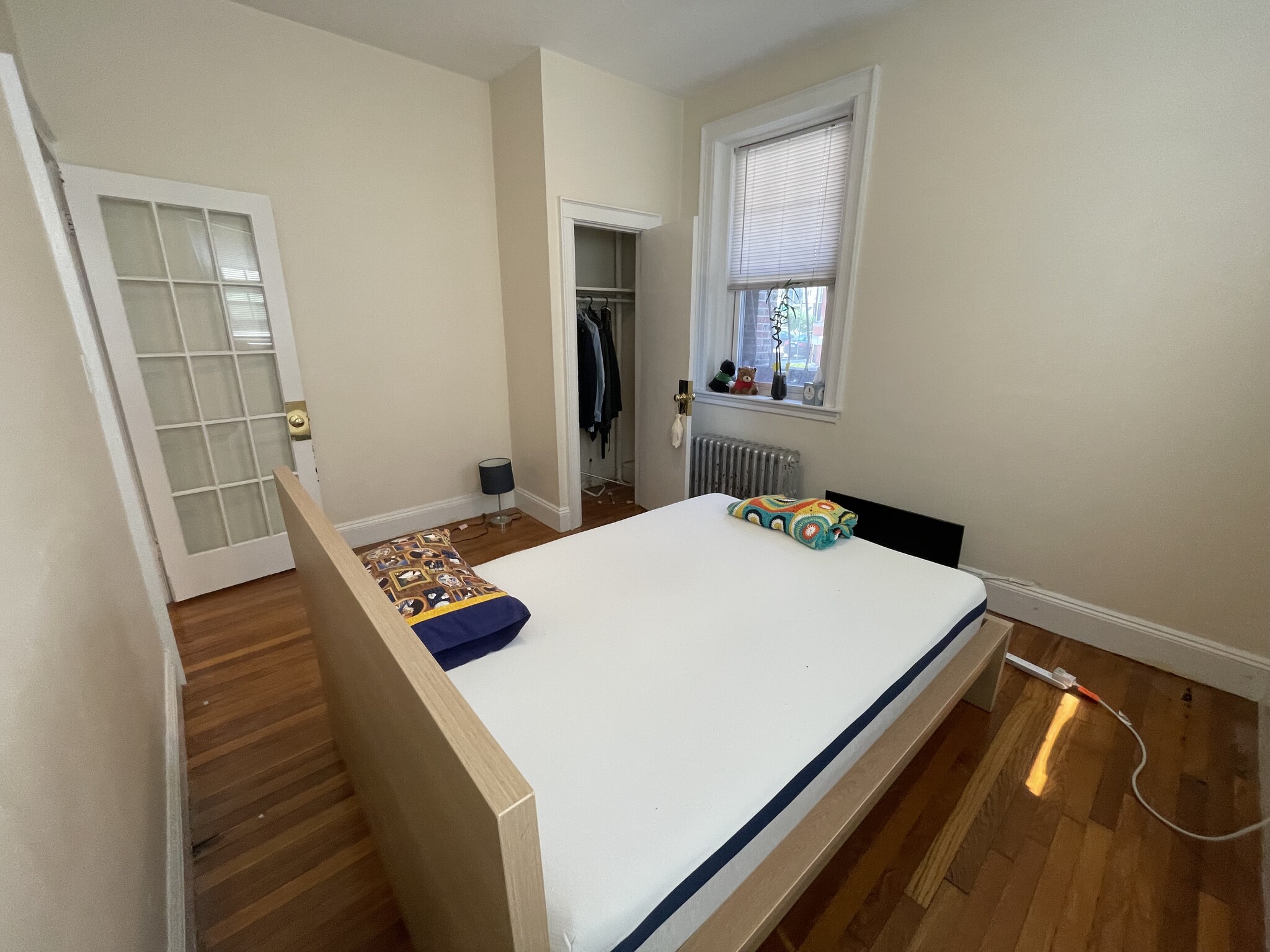 Building Photo - 52 Strathmore Rd