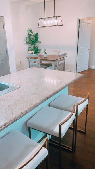 Building Photo - 1501 Front St