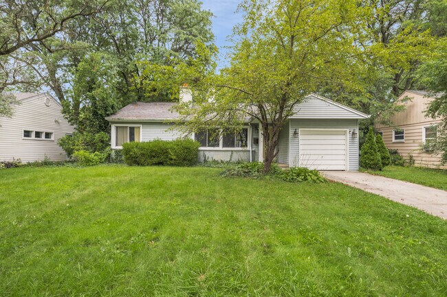 Building Photo - 15580 Birwood Ave