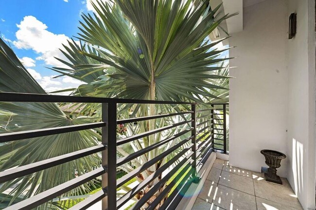 Building Photo - 8599 Tower Bridge Ct